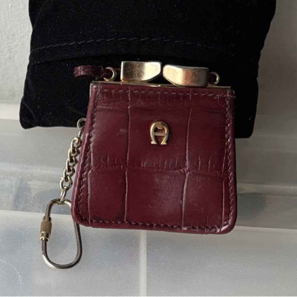 🔴New Etienne Aigner Mini Burgundy & Gold Tone Keychain Purse/Bag